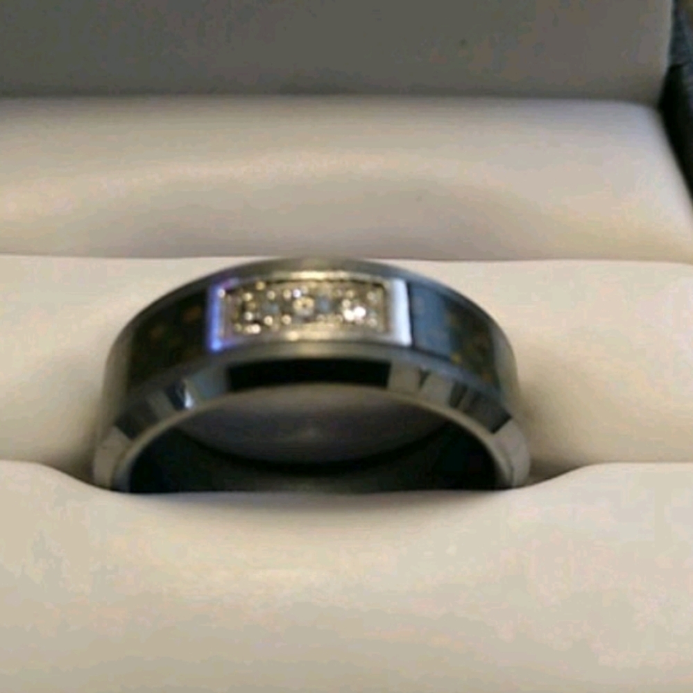 Jewelry - Picture 5 of 7